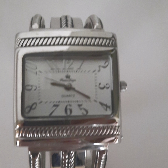 Womens Bracelets Watch - Picture 3 of 4